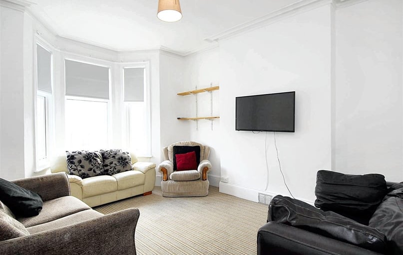 Ashford Road, Mannamead, Plymouth - Image 1